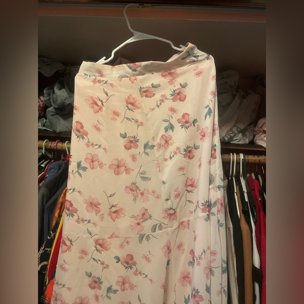 SHEIN Floral A-Line Skirt in Pink and Cream